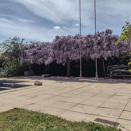 Gite Cocooning Avec Piscine Bouge-Chambalud Exteriér fotografie