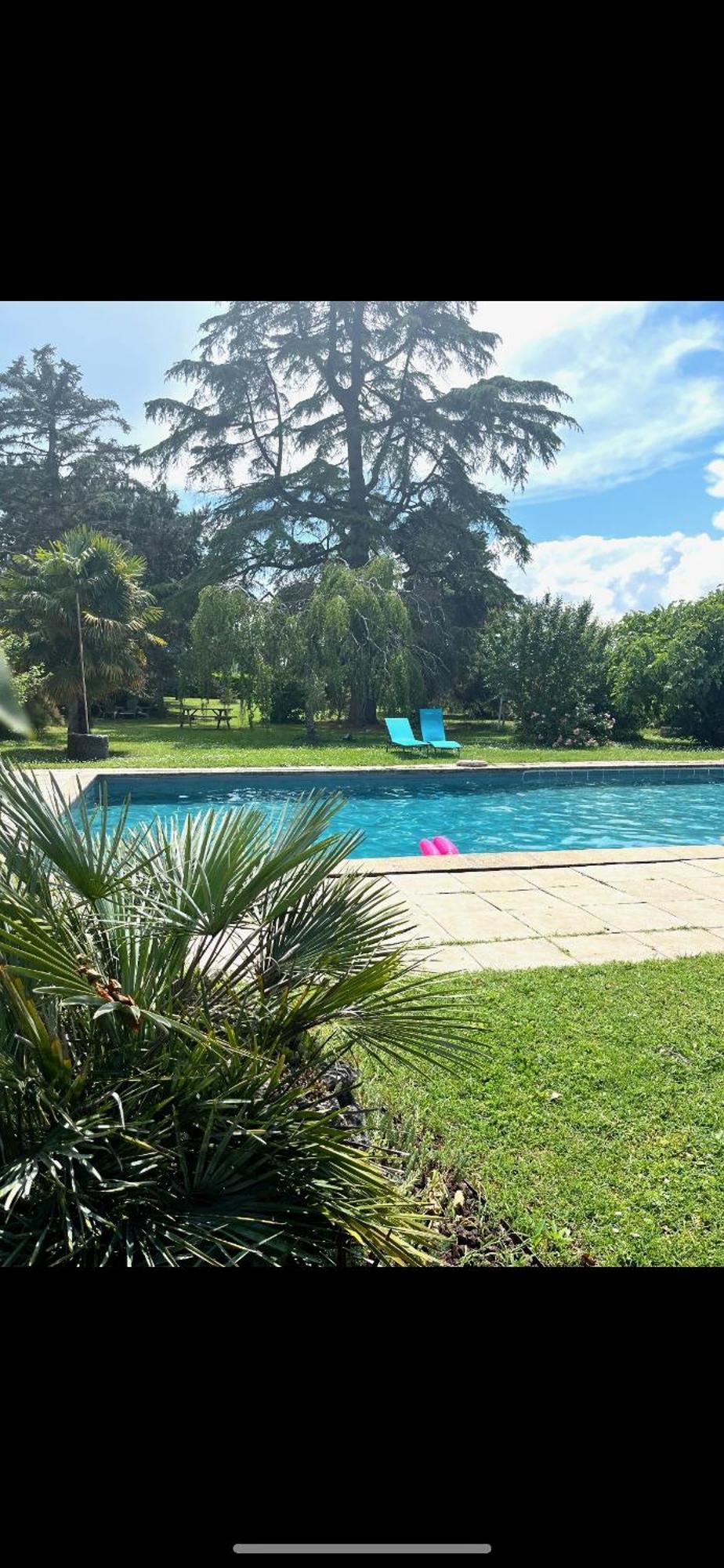 Gite Cocooning Avec Piscine Bouge-Chambalud Exteriér fotografie