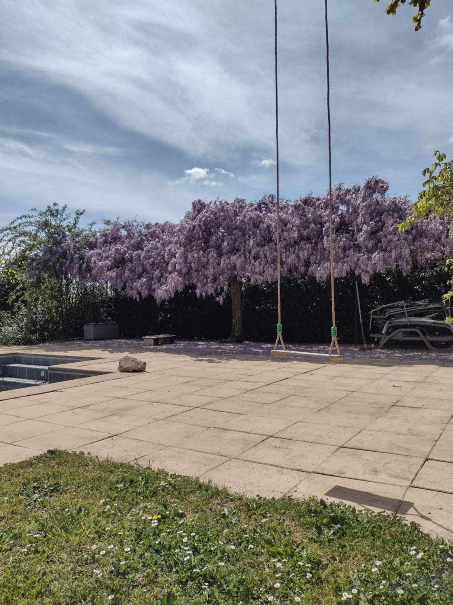 Gite Cocooning Avec Piscine Bouge-Chambalud Exteriér fotografie